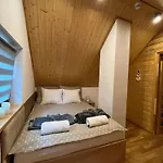W Lesie Sauna I Goraca Balia Wellness&spa * Grybow