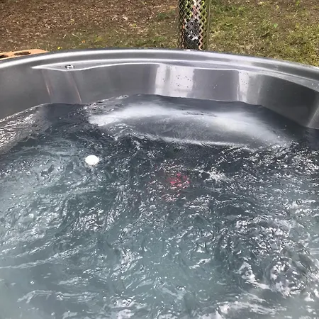 W Lesie Sauna I Goraca Balia Wellness&spa *