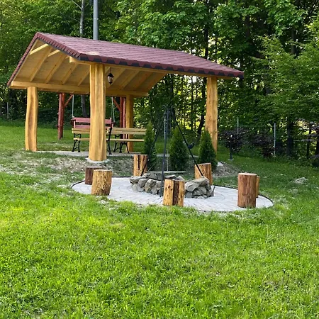 W Lesie Sauna I Goraca Balia Wellness&spa