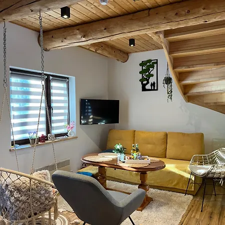 W Lesie Sauna I Goraca Balia Wellness&spa Horská chata