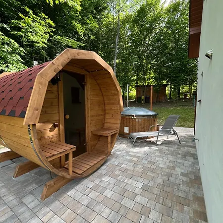 W Lesie Sauna I Goraca Balia Wellness&spa